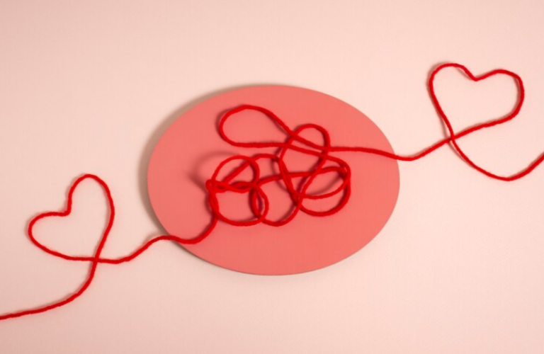 Read more about the article Mengenal Red String Theory, Kepercayaan Tentang Takdir dan Jodoh