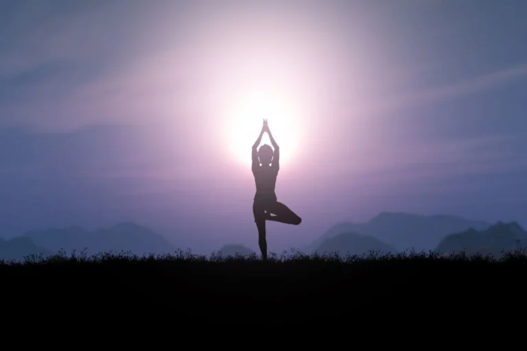 Read more about the article Full Moon Yoga: Cara untuk Memaksimalkan Energi Saat Bulan Purnama