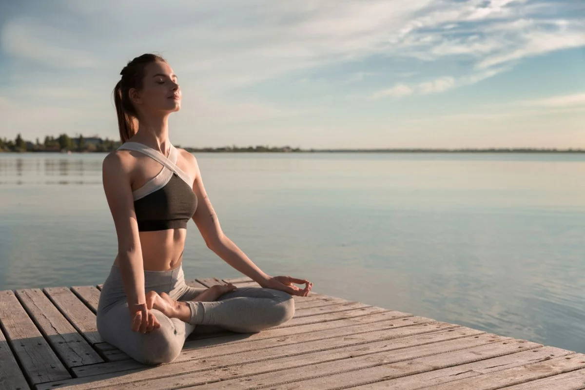 You are currently viewing 7 Cara Mudah Latihan Mindfulness Sehari-hari, Langkah Kecil untuk Hidup Lebih Bermakna