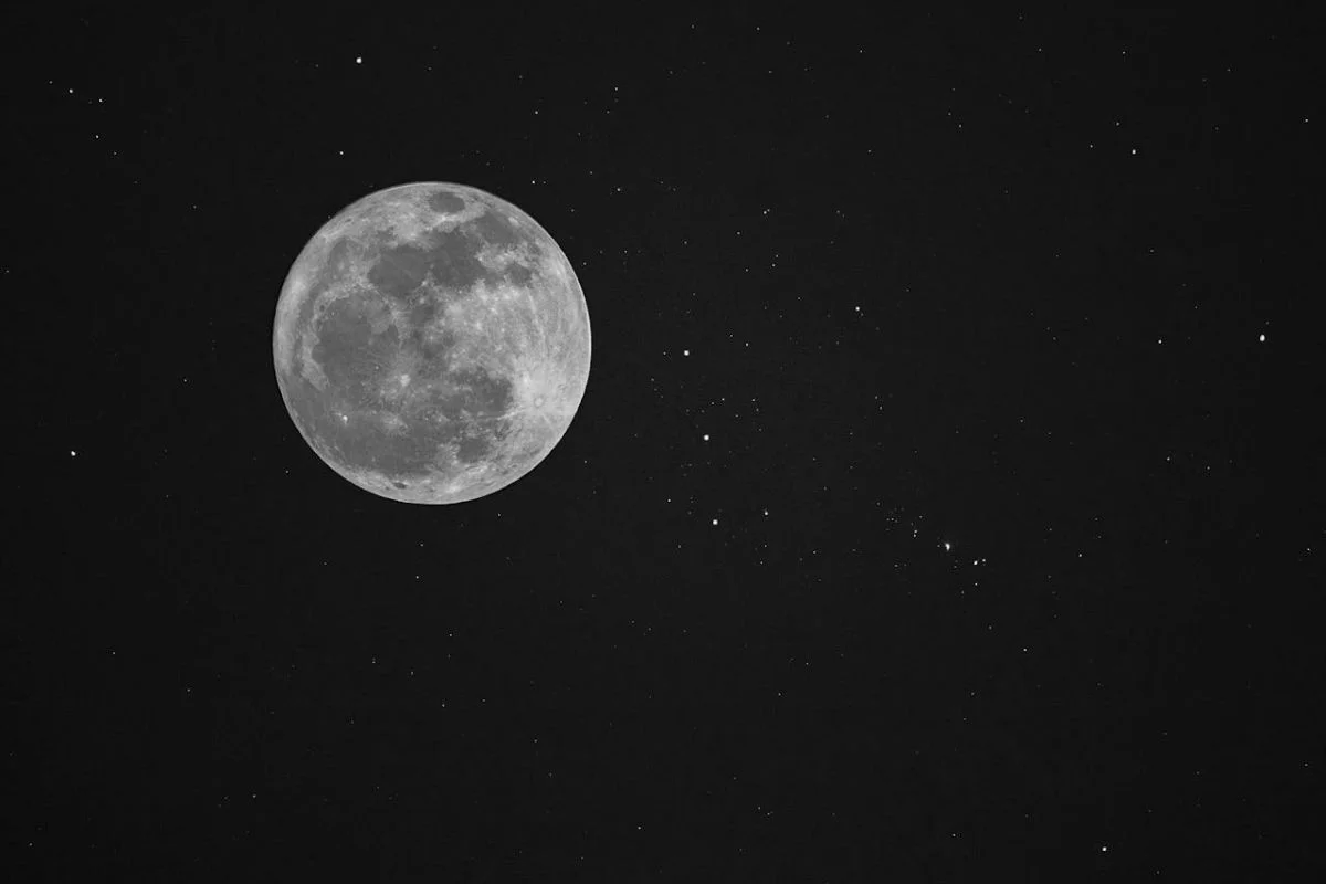 You are currently viewing Snow Moon di Leo, Waktu Tepat untuk Meningkatkan Kepercayaan Diri dan Ekspresi Diri