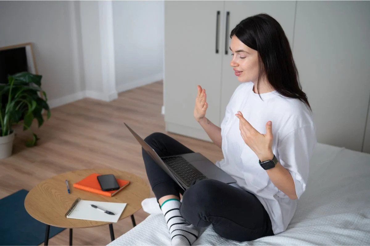 Read more about the article Temukan Keseimbangan Diri di Mana Saja Lewat Healing Online bersama JIVARAGA