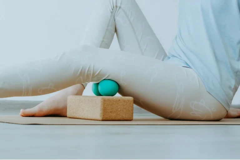 Read more about the article Gentle Yoga Myofascial Release: Mengurai Ketegangan, Mengurangi Rasa Tidak Nyaman, Mengembalikan Harmoni Tubuh