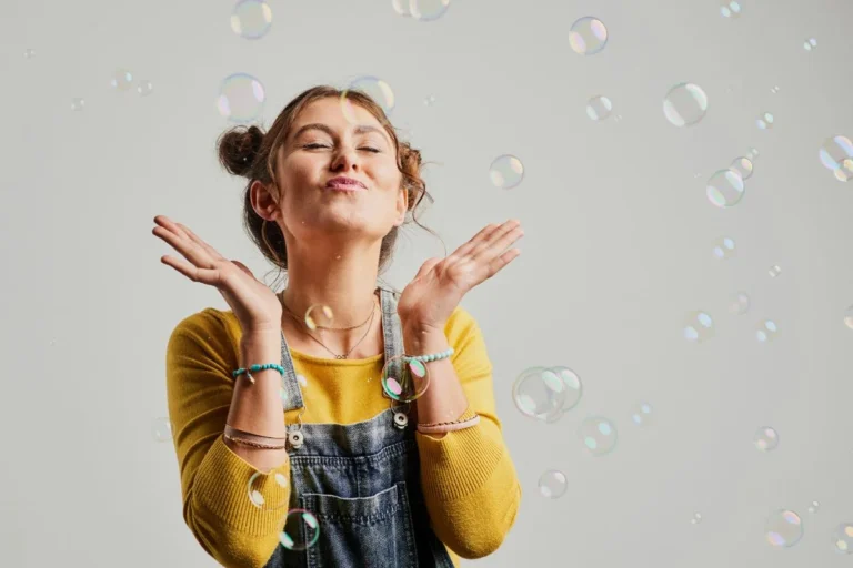 Read more about the article Cara agar Inner Child Terpenuhi Berdasarkan Zodiak: Panduan Astrologi untuk Keseimbangan Emosional